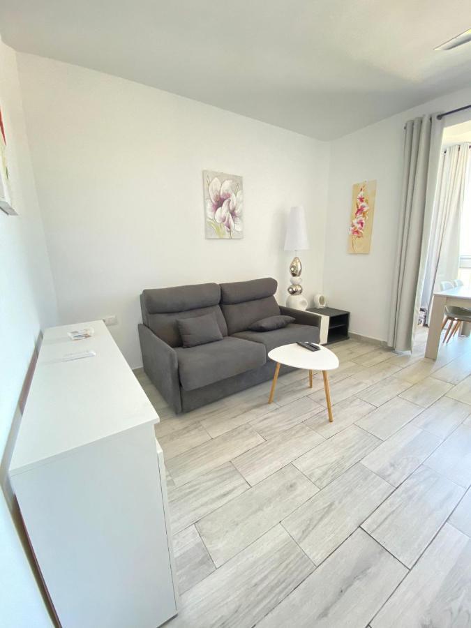 Studio Avec Piscine Et Parking Roses Exterior foto